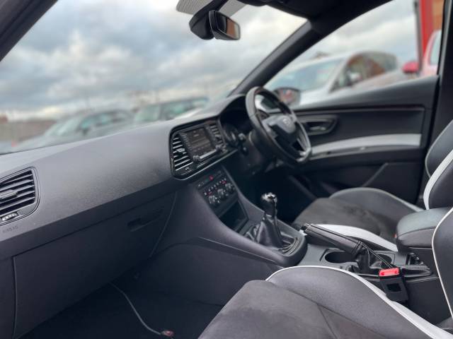 2017 SEAT Leon 2.0 TSI Cupra Black 290 5dr -1 FORMER KEEPER-