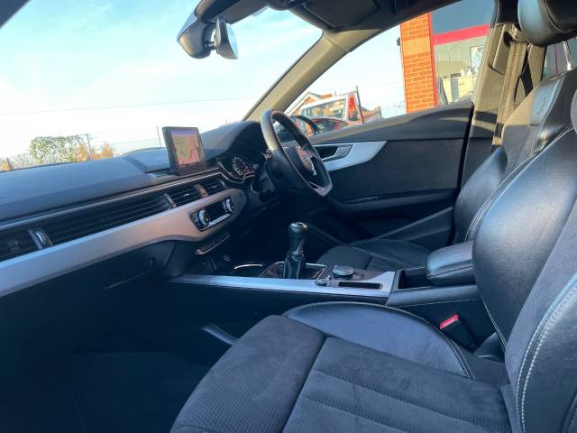 2019 Audi A4 Avant 2.0 35 TFSI Black Edition 5dr