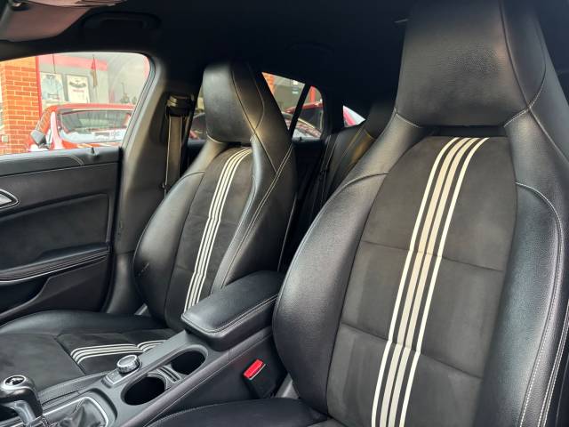 2017 Mercedes-Benz CLA 2.1 CLA 200d WhiteArt 5dr