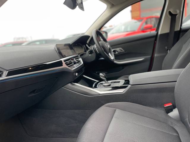 2020 BMW 3 Series 2.0 330e SE Pro 4dr Auto - 1 OWNER FROM NEW - FULL SERVICE HISTORY -