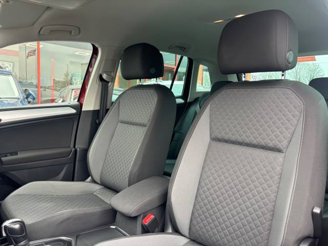 2019 Volkswagen Tiguan 2.0 TDi 150 Match 5dr DSG -FULL SERVICE HISTORY-