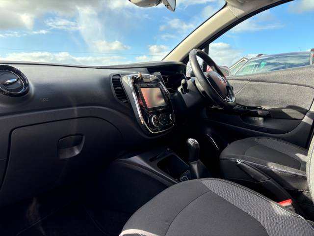 2016 Renault Captur 1.5 dCi 90 Dynamique S Nav 5dr -FULL SERVICE HISTORY-