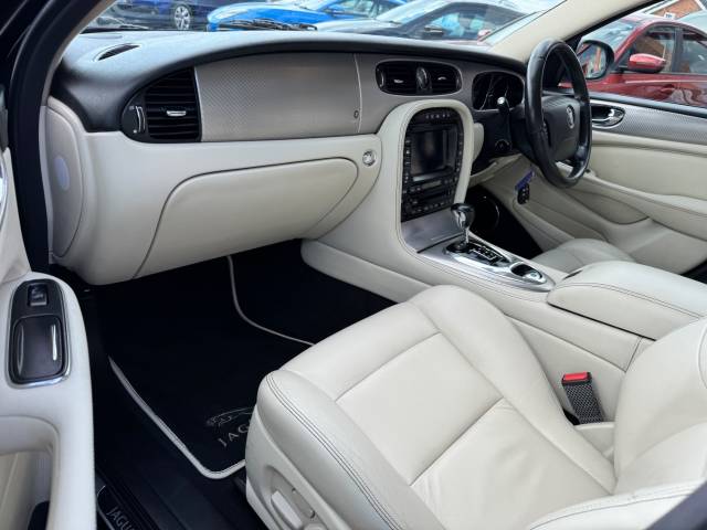 2007 Jaguar XJ Series XJ 2.7 TDVi Sport Premium 4dr Auto - 17 JAG AND JAG SPECIALIST SERVICES -