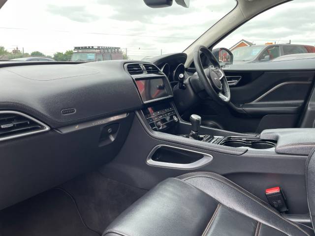 2019 Jaguar F-Pace 2.0d [163] Prestige 5dr -FULL SERVICE HISTORY-