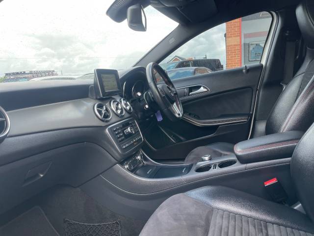 2015 Mercedes-Benz GLA 2.0 GLA 250 4Matic AMG Line 5dr Auto [Premium] FULL SERVICE HISTORY