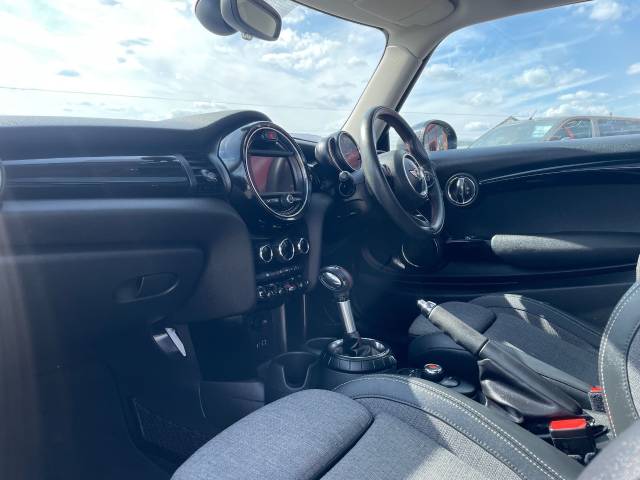 2014 Mini Hatchback 2.0 Cooper S 3dr Auto -1 OWNER + PAN ROOF-
