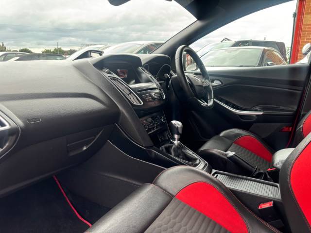 2017 Ford Focus 2.0 TDCi 185 ST-2 5dr -FULL SERVICE HISTORY-