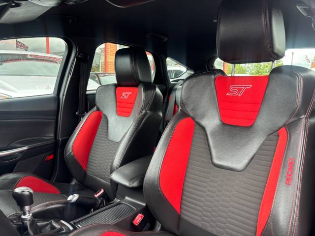 2017 Ford Focus 2.0 TDCi 185 ST-2 5dr -FULL SERVICE HISTORY-