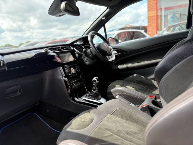 2018 Ds Ds 3 1.6 BlueHDi 120 Prestige 3dr -1 FORMER KEEPER + FSH-