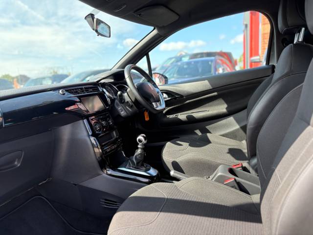 2015 Ds Ds 3 1.6 BlueHDi 120 DStyle 3dr -FULL SERVICE HISTORY-