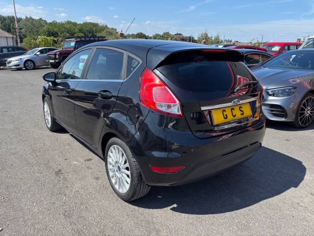 2015 Ford Fiesta 1.6 Titanium 5dr Powershift -1 FORMER KEEPER-