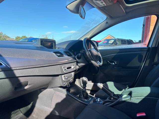 2014 Renault Megane 1.6 VVT Limited 5dr - FSH -
