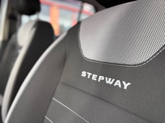 2018 Dacia Sandero Stepway 0.9 TCe Ambiance 5dr - 1 FORMER KEEPER - FSH -