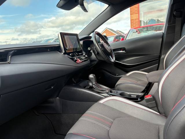 2022 Toyota Corolla 2.0 VVT-i Hybrid GR Sport 5dr CVT - FSH -