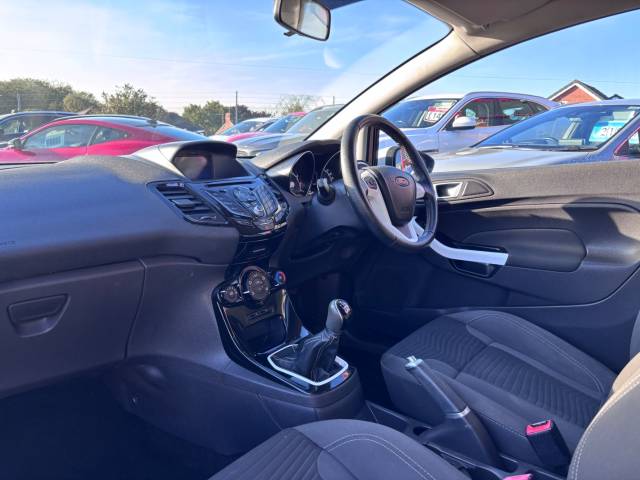2016 Ford Fiesta 1.25 82 Zetec Black 3dr - FSH -