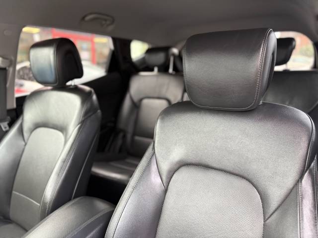 2018 Hyundai Santa Fe 2.2 CRDi Blue Drive Premium 5dr Auto [5 Seats] - FSH - ONE OWNER -