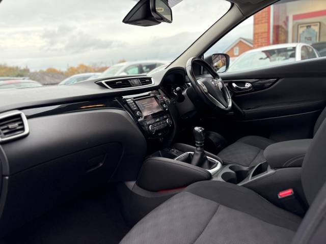 2016 Nissan Qashqai 1.5 dCi N-Connecta 5dr - 2 FORMER KEEPERS - FSH -