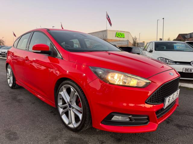2016 Ford Focus 2.0T EcoBoost ST-2 5dr -FULL SERVICE HISTORY-