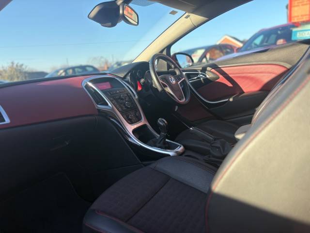 2014 Vauxhall Astra GTC 2.0 CDTi 16V SRi 3dr -1 FORMER KEEPER + FSH-
