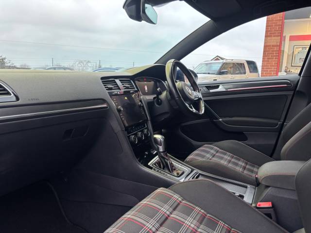 2019 Volkswagen Golf 2.0 TSI 245 GTI Performance 5dr DSG - 1 FORMER KEEPER - SERVICE HISTORY -