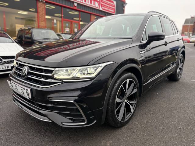 Volkswagen Tiguan 2.0 TDI R-Line 5dr DSG - FMDSH - 1 OWNER - FVWSH- Estate Diesel Black