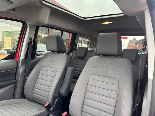 2020 Ford Grand Tourneo Connect 1.5 EcoBlue 120 Titanium 5dr Powershift