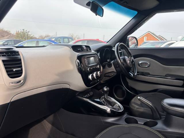 2015 Kia Soul 1.6 CRDi 134 Connect 5dr DCT -FULL SERVICE HISTORY-