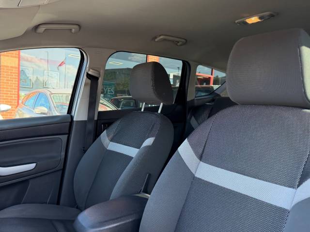 2011 Ford Kuga 2.0 TDCi 140 Zetec 5dr 2WD