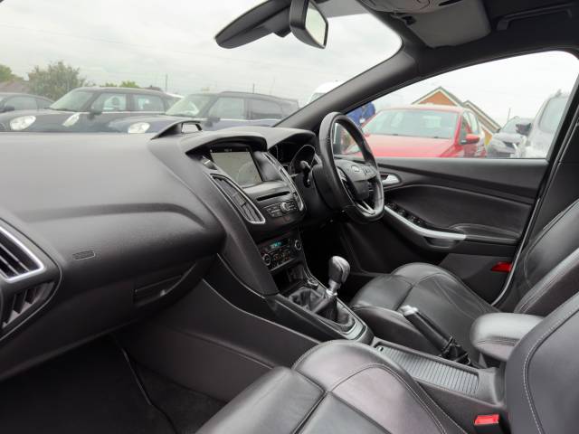 2017 Ford Focus 2.0T EcoBoost ST-3 5dr