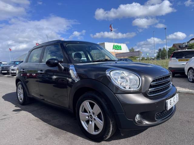 2015 Mini Countryman 1.6 Cooper 5dr Auto -1  FORMER KEEPER + FSH-
