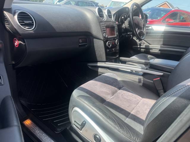 2011 Mercedes-Benz M Class 3.0 ML300 CDi BlueEFFICIENCY [204] Sport 5dr Tip Auto
