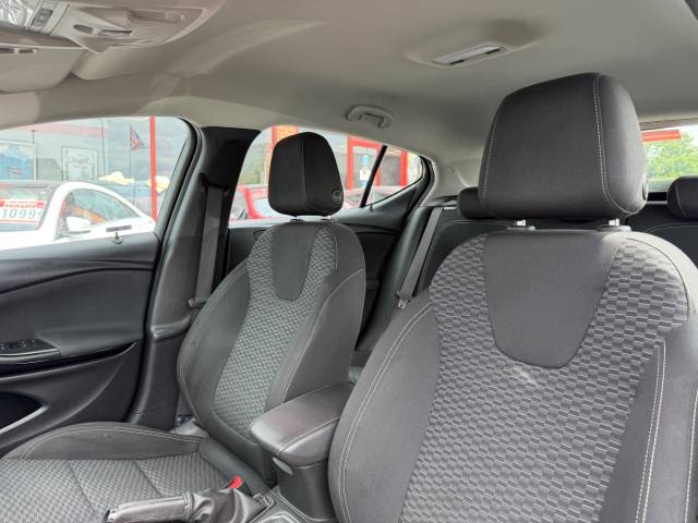 2018 Vauxhall Astra 1.4T 16V 150 SRi 5dr