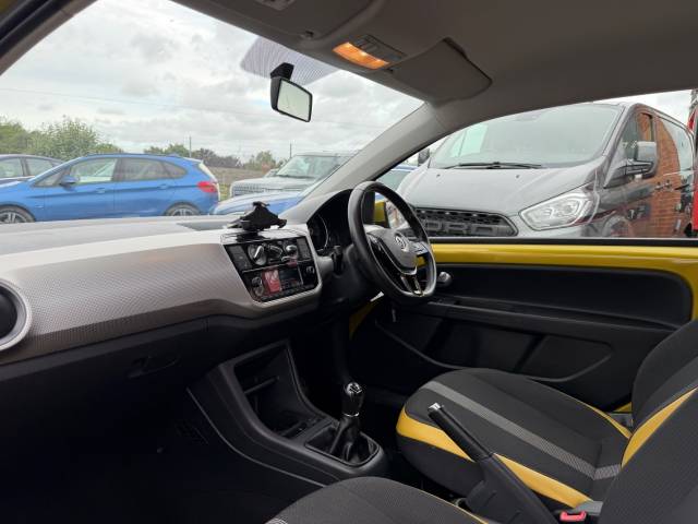 2017 Volkswagen Up 1.0 High Up 3dr - FULL SERVICE HISTORY - TIMING BELT REPLACED -