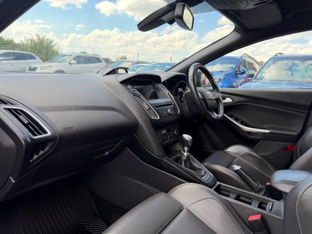 2017 Ford Focus 2.0 TDCi 185 ST-3 5dr -FULL SERVICE HISTORY-