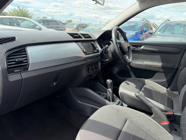 2018 Skoda Fabia 1.0 MPI 75 Colour Edition 5dr -FULL SERVICE HISTORY-