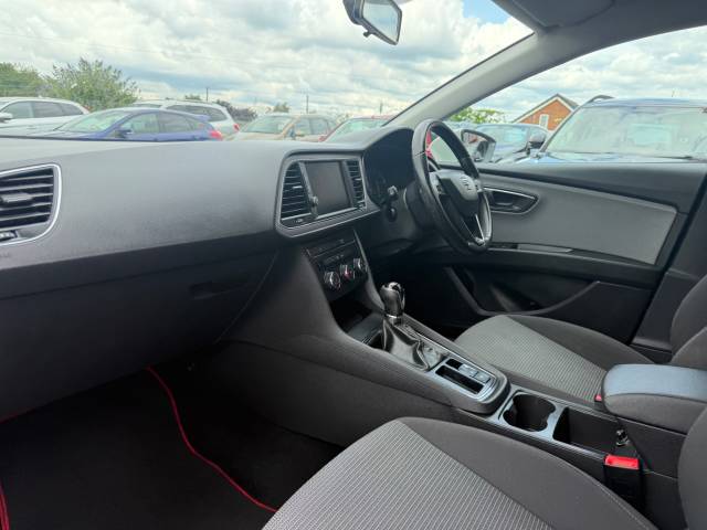 2017 SEAT Leon 1.2 TSI SE Dynamic Technology 5dr - FSH -