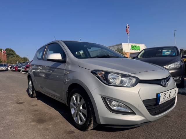 2015 Hyundai i20 1.2 Active 3dr -7 SERVICES-