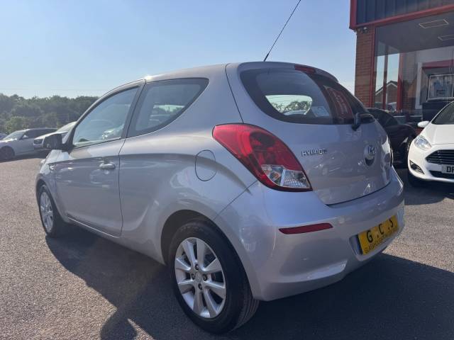 2015 Hyundai i20 1.2 Active 3dr -7 SERVICES-