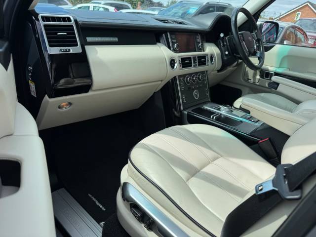 2011 Land Rover Range Rover 4.4 TDV8 Vogue 4dr Auto