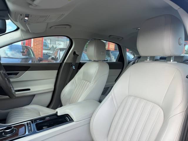 2016 Jaguar XF 2.0d [180] Portfolio 4dr Auto AWD