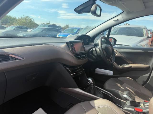 2015 Peugeot 2008 1.6 e-HDi Feline 5dr [Calima]