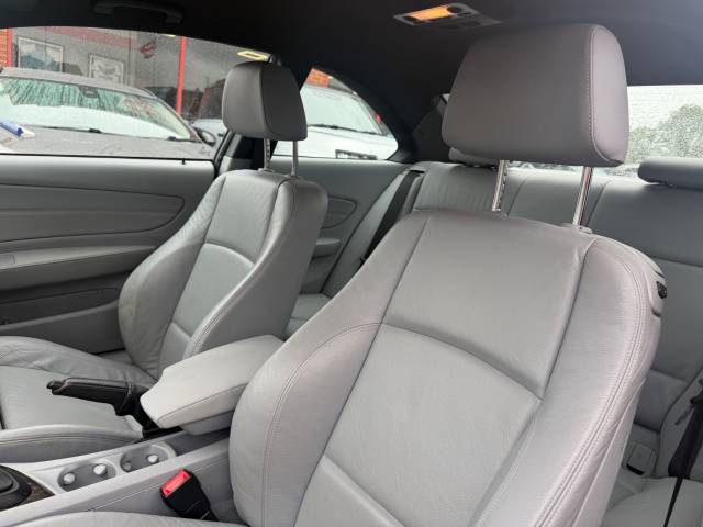 2009 BMW 1 Series 3.0 125i M Sport 2dr Step Auto - 1 FORMER KEEPER - FULL SERVICE HISTORY -