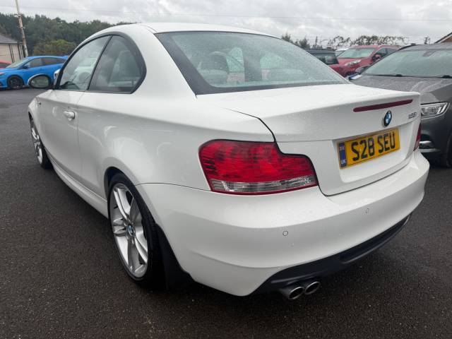 2009 BMW 1 Series 3.0 125i M Sport 2dr Step Auto - 1 FORMER KEEPER - FULL SERVICE HISTORY -