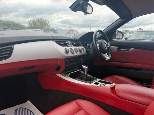 2015 BMW Z4 2.0 20i sDrive 2dr -FULL SERVICE HISTORY-