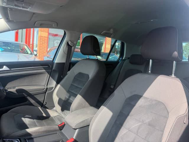 2015 Volkswagen Golf 2.0 TDI GT 5dr DSG -FULL SERVICE HISTORY-