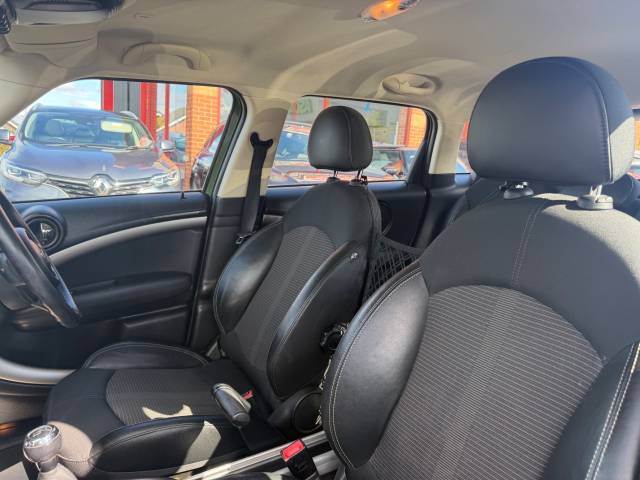 2015 Mini Countryman 1.6 Cooper D Business Edition 5dr - 1 FORMER KEEPER -