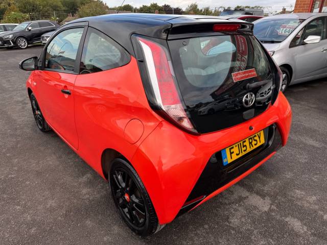 2015 Toyota Aygo 1.0 VVT-i X-Cite 3dr - FSH - 10 SERVICES -