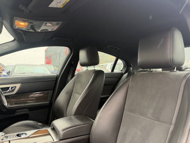 2014 Jaguar XF 3.0d V6 R-Sport 4dr Auto [Start Stop]